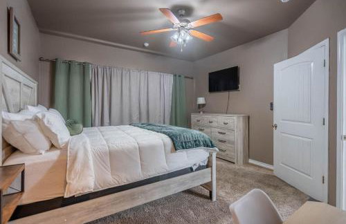 Sunset Retreat, Clean Modern 3BR, Garage, Near 191 - Foto 10