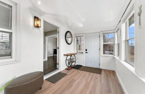 Two Dulles homes 1 price sleeps 16 w-EV parking - Foto 52