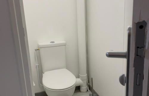 Appartement 4 PERSONNES EMPLACEMENT IDEAL PROCHE DES 24H ET GARE - Foto 7