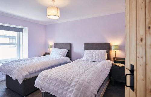 Min Yr Afon, A charming Laugharne Cottage, close to Castle, Estuary & Cafés - Photo 10