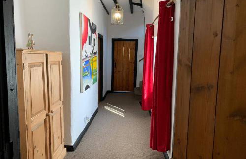 6 Bedroom Farm House with 12 Beds in Weldon - Foto 8