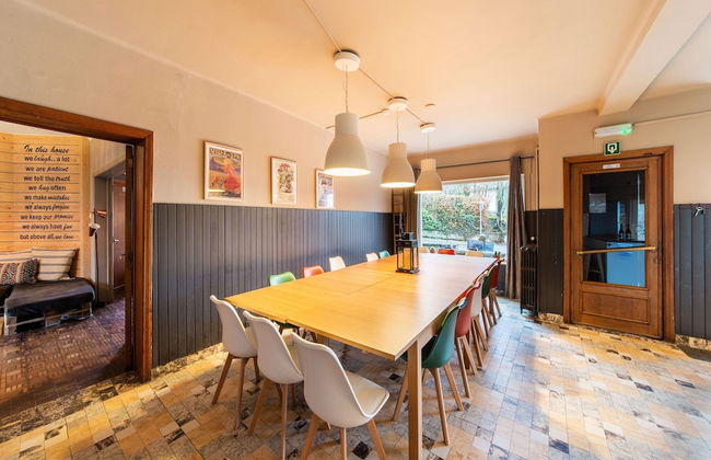 Beautiful Group House With Large Garden - Photo 35