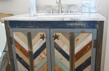 Comfortable Stay- Fully Stocked Home & Coffee Bar- All Essentials Provided - Photo 6