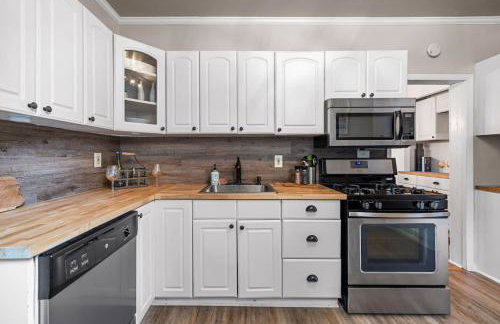 The Ultimate Fan's Retreat 5BR near all the Action - Foto 34