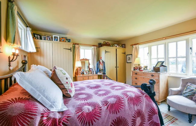 Lovely 4-bed House in Village of Sandhurst - Foto 6