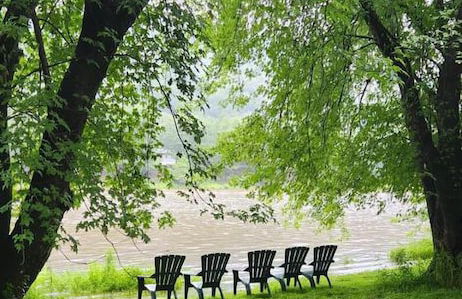 Pocono Dog-Friendly Home on River - Foto 53