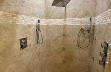 Luxury 5BR Retreat, Kid's Playroom! Near Lake Hubbard, Vineyard Views - Foto 20