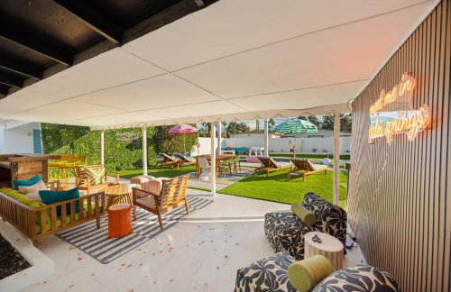 Desert Glow Getaway - Pool - Lounging - Backyard Games - Foto 34