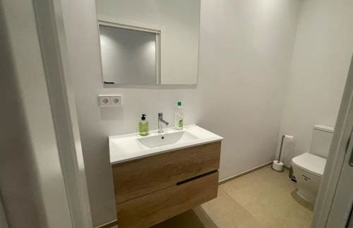 Apartamento con jardín y piscina en Córdoba - Photo 10