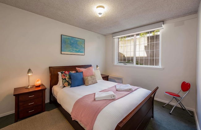 Beautiful 2-bed Unit in St Kilda West w/ Parking - Foto 1