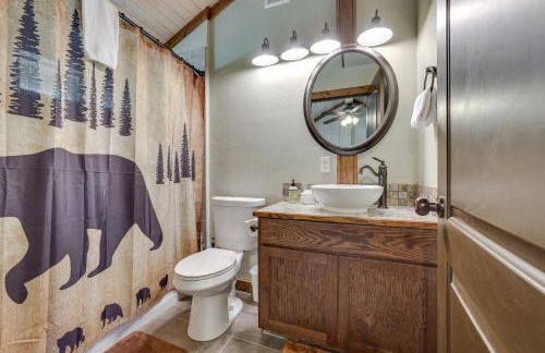 Donnelly Cabin with Fire Pit 5 Mi to Boat and Ski! - Photo 16