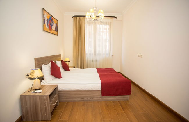 Welcome City Center Apartments - Photo 12