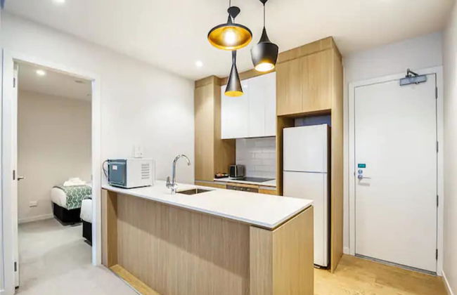 Spacious Mount Eden Apartment - Photo 5