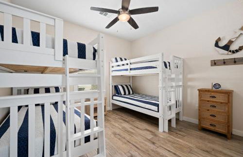 Fishful Thinking ! Pool on the waters edge - Photo 16