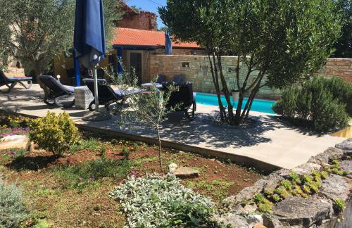 Holiday Home Ava1 with pool & Holiday Home Ava2 with whirlpool - Foto 1