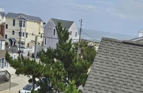 Wifi, Decks, Rooftop Deck, Beach Badges, Beach Chairs, Ocean Side Reverse Living Home Only Third 3Rd From The Beach Brant Beach, 12578 - Foto 30