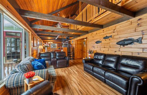 Bass Bay Getaway | Lakefront Family Cottage - Foto 8