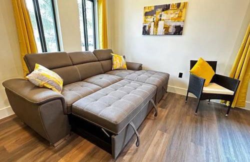 Sunny Delight Home Near Airport - Foto 32