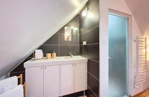 Chez Dame Coco - Entièrement neuf - Tram centre-ville immédiat - Confortable - Proche centre - Foto 10