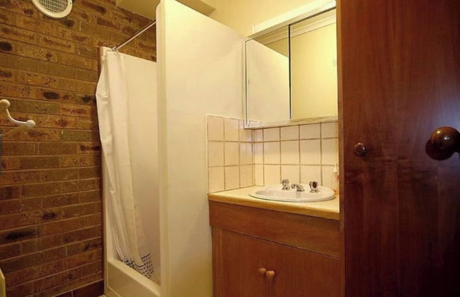 1 Bedroom Lawlers 24 - Photo 8