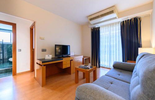 MLE16A2320 - Amplio piso 1 dormitorio en Chamartín - Alquiler temporal - Photo 1