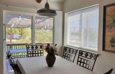 3.2 near University and Memorial Hospital - Photo 17