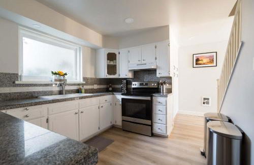 Alphabet District - 2BR Retreat - Prime Locale - Foto 5