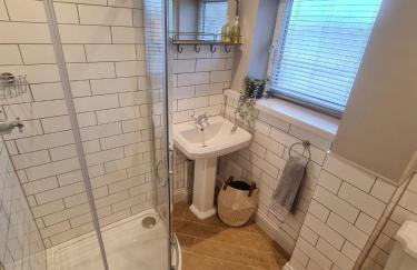 Coachway Cottage - Photo 13