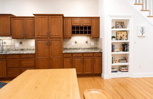 The Heights Haven, Spacious 6 Bedrooms Townhouse with Patio - Foto 8
