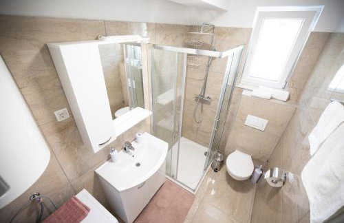 Apartmani Lelu - Photo 28