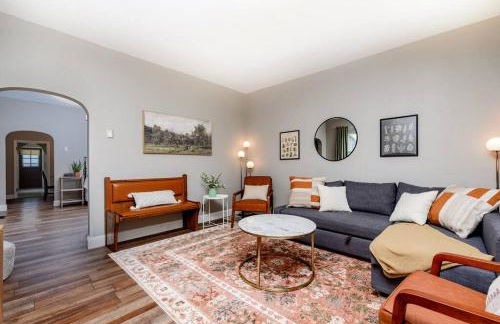 Cozy Family Cottage - Historic Top of The Hill - Foto 22