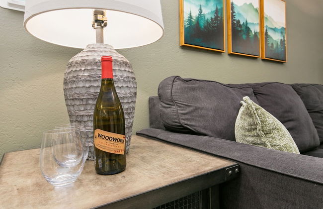 Sage Suite | Calm & Earthy Stay Near Old Town - Foto 17