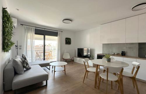 On the Edge - Suites & Apartments - Photo 29