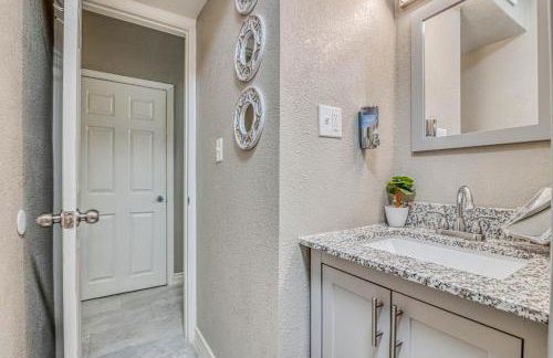 Close to All, Restful Duplex A in Downtown, UTEP, Hospitals - Foto 17