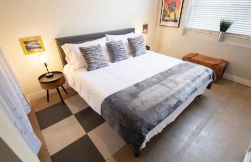 Trendy Modern Loft in Rino Art District - Photo 23