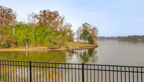 Lake Greenwood Getaway with Docks and Waterfront Views - Foto 2