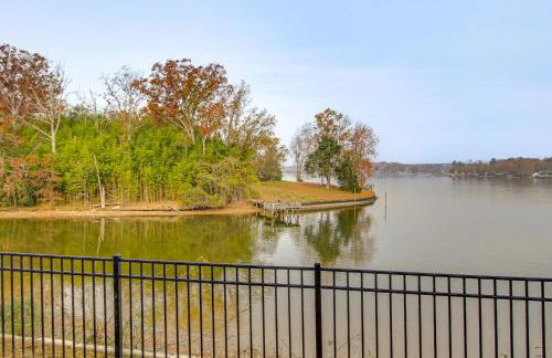 Lake Greenwood Getaway with Docks and Waterfront Views - Foto 2
