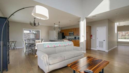 Riverfront Cotter Home Close to Trout Fishing! - Foto 5