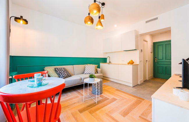 Be Mate Gran Vía Suites - Photo 41