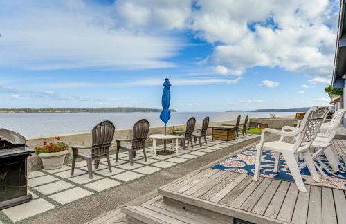Beachfront Whidbey Island Home and Apartment! - Foto 1