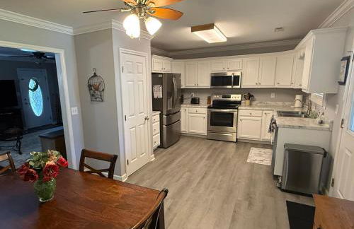 Grandys Place, Home in Hartselle, walk to Stadium, near downtown, King bed - Foto 20