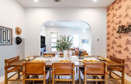 Sleeps 24 2 Units Mins to Downtown Outrider by AvantStay - Foto 44