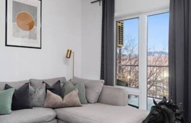 3 Bedroom Penthouse Great for Family Vacation - Photo 22