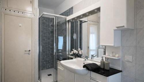 Spacious & Bright Flat near Bocconi & Navigli - Foto 4, towels, Shower