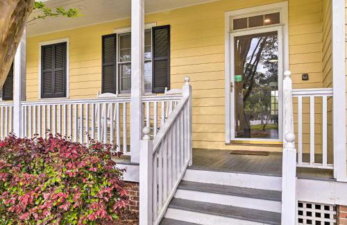 Cottage with Deck and Pool Access about 6 Mi to Beach - Foto 26