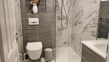 Moderne Wohnug mit Terrasse - Foto 5