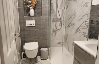 Moderne Wohnug mit Terrasse - Foto 5