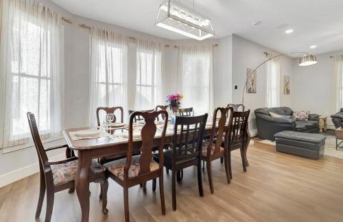 Spacious Central 4BR, Ski & Bike - Photo 28