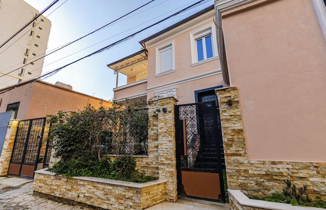 Authentic Villa Apartment - Photo 28