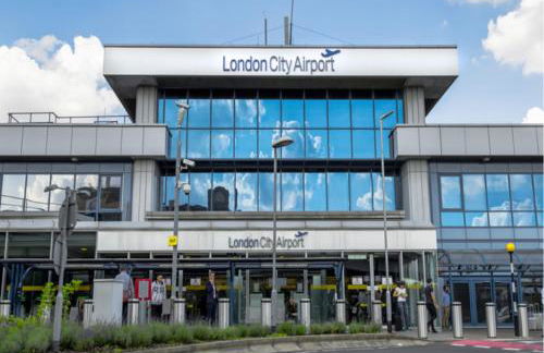 Cozylease 3 Bedroom Canary Wharf Family,Workcation, Fast WiFi, Workspace,1 stop to City - Photo 66